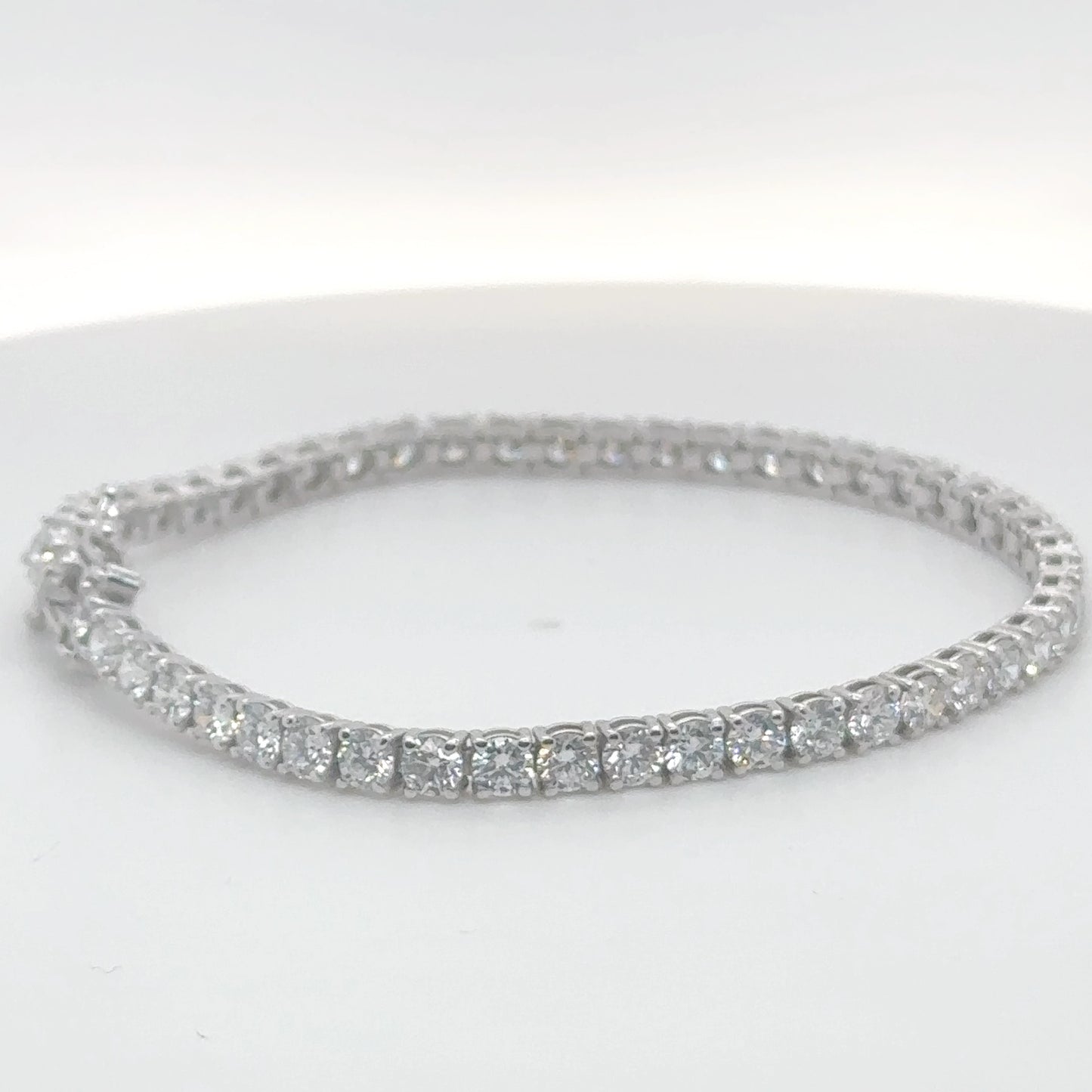 10 ctw Lab Grown Diamond Four Prong Tennis Bracelet (7 Inches)