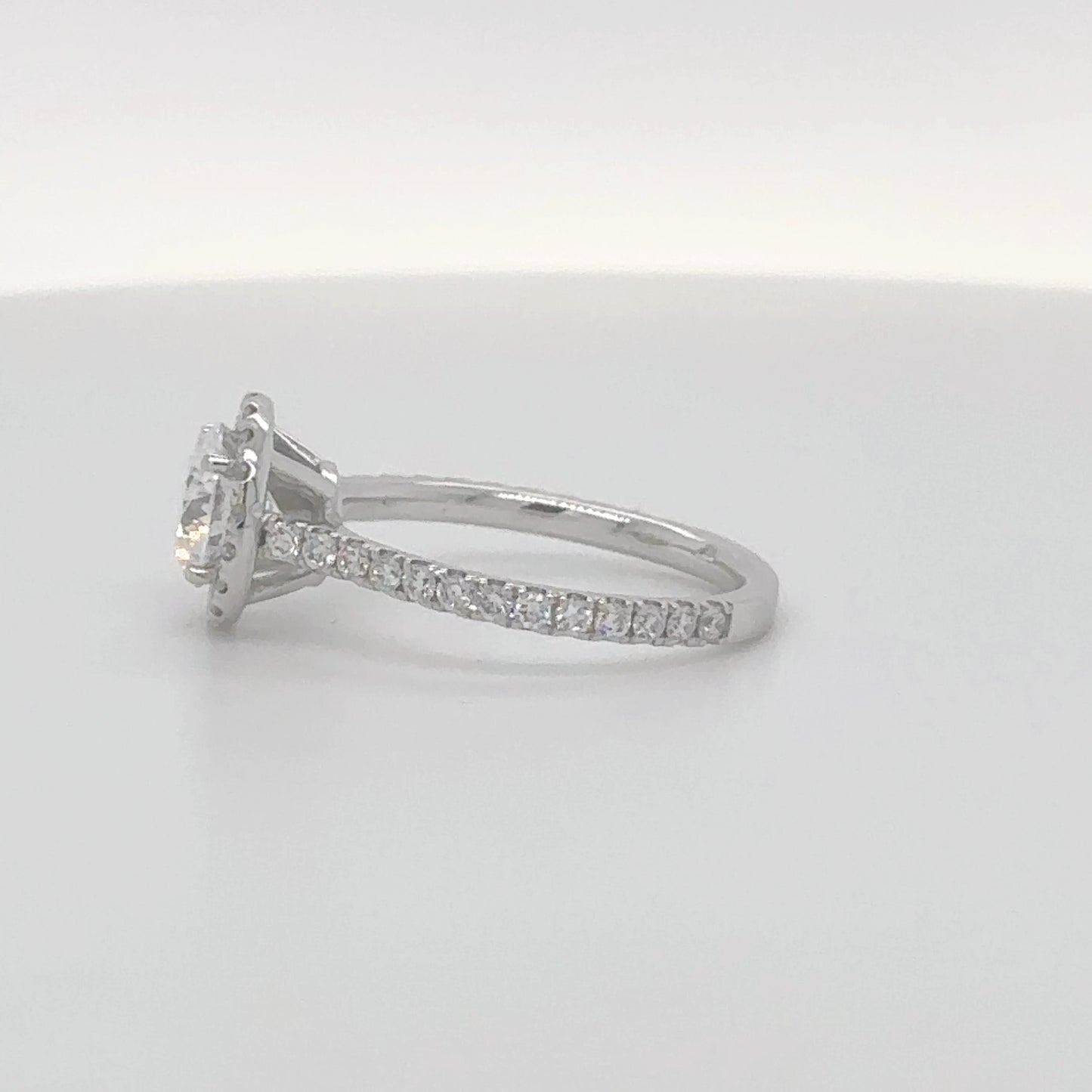 1.19 Carat Round Brilliant D/VS1 GIA-Certified Diamond Ring