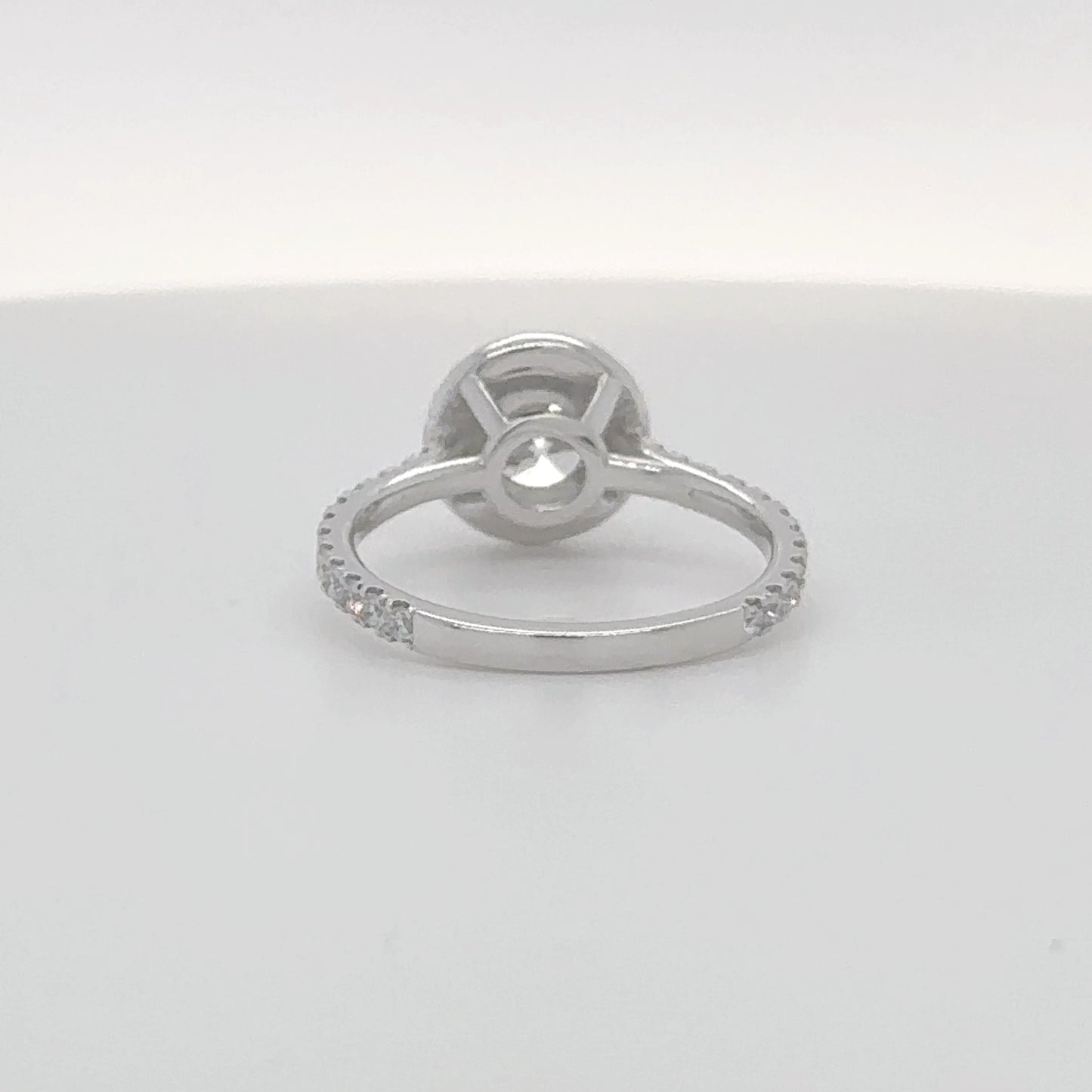 1.19 Carat Round Brilliant D/VS1 GIA-Certified Diamond Ring