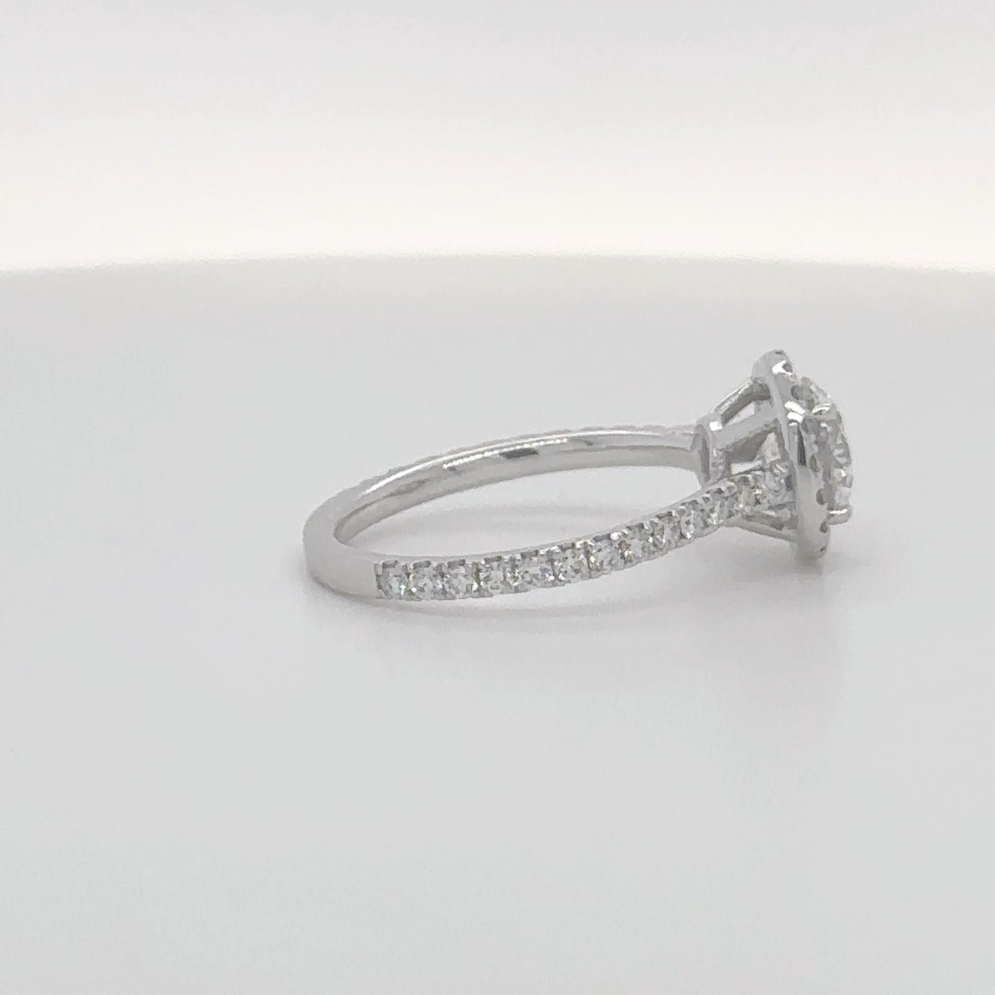 1.19 Carat Round Brilliant D/VS1 GIA-Certified Diamond Ring