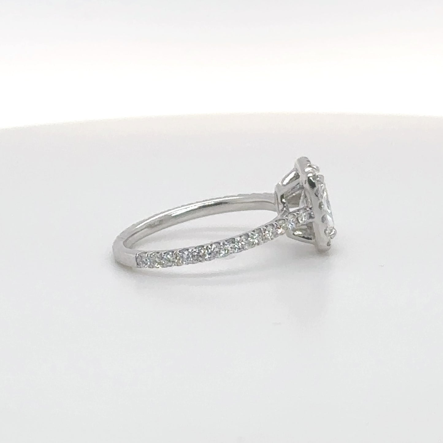 1.02 Carat Radiant D/VVS2 GIA-Certified Diamond Ring