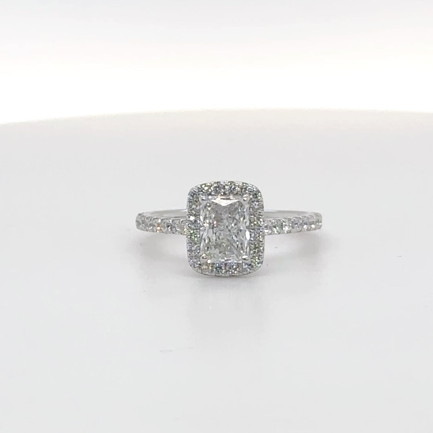 1.02 Carat Radiant D/VVS2 GIA-Certified Diamond Ring